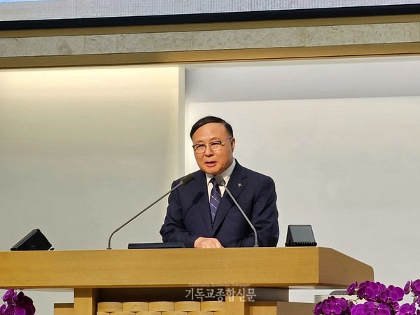 ▲ 축사하는 김봉수 목사